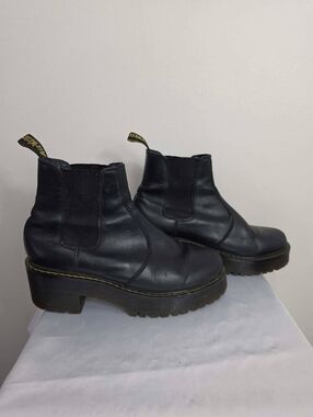 Dr. Martens Rometty Black Leather Chelsea Boot W9